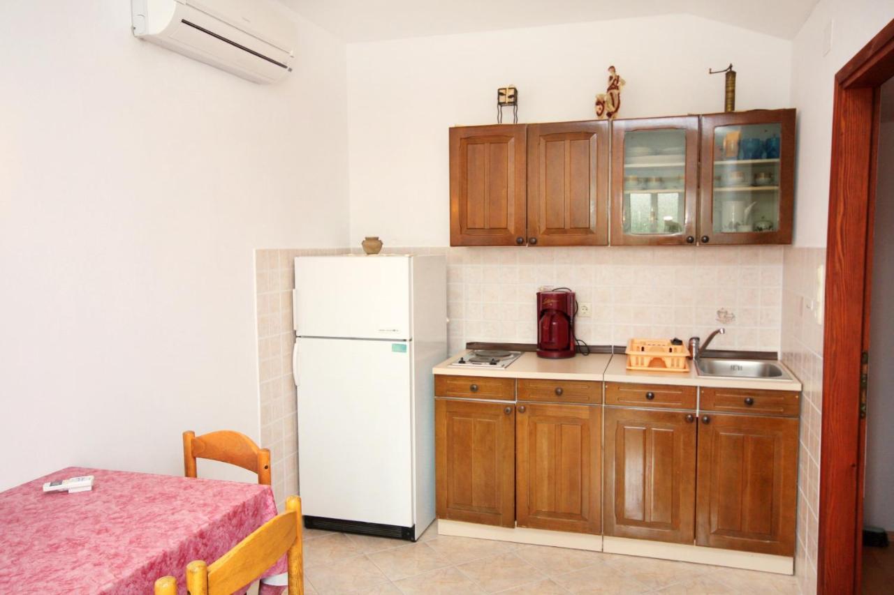 Apartments With A Parking Space Kampor, Rab - 5032 Dış mekan fotoğraf